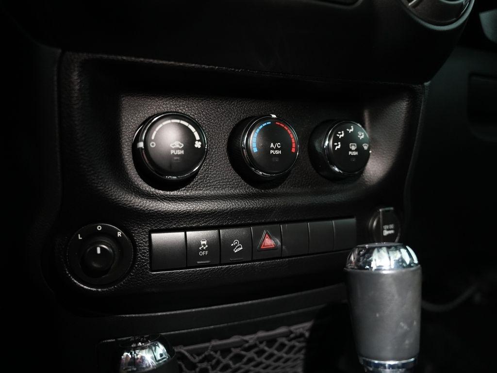 Jeep Wrangler Unlimited 4WD 4dr Sport 2016