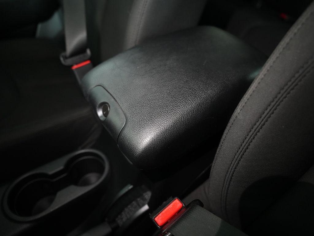 Jeep Wrangler Unlimited 4WD 4dr Sport 2016