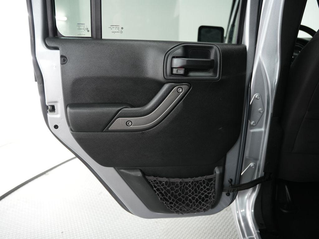 Jeep Wrangler Unlimited 4WD 4dr Sport 2016