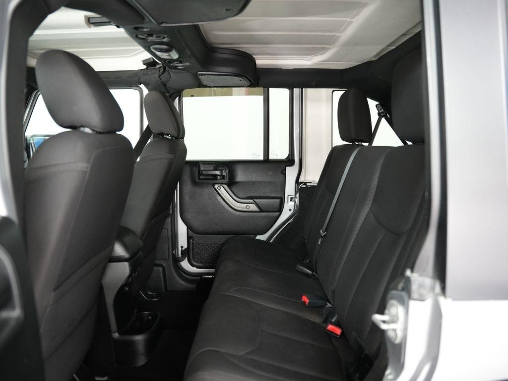 Jeep Wrangler Unlimited 4WD 4dr Sport 2016