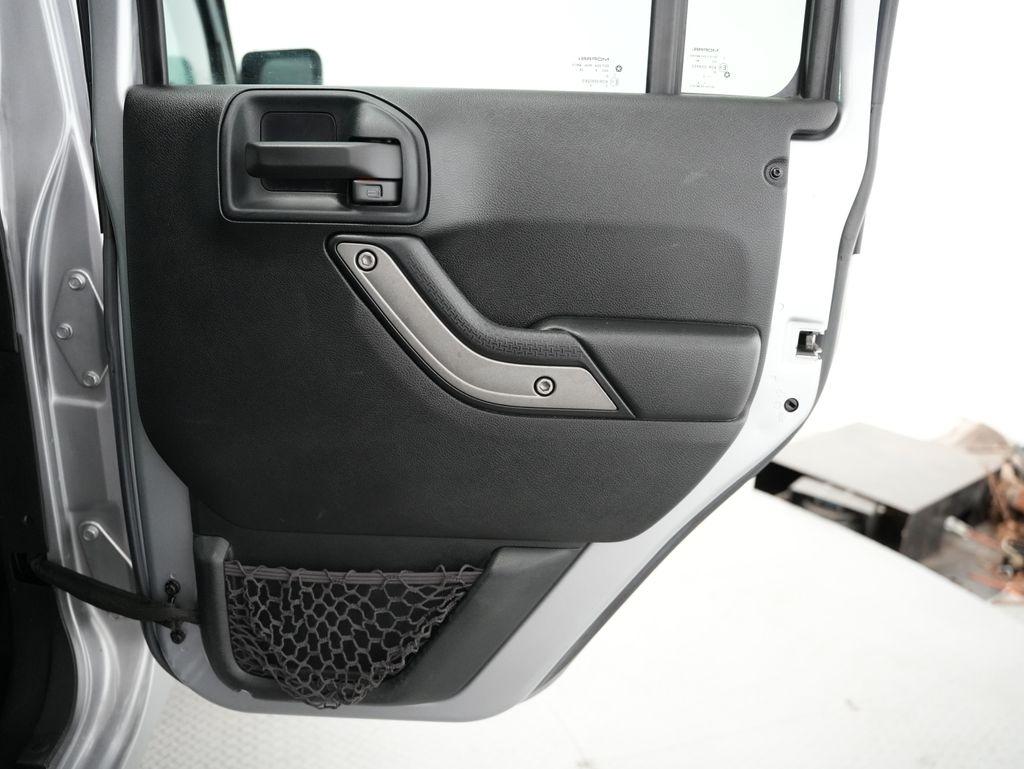 Jeep Wrangler Unlimited 4WD 4dr Sport 2016