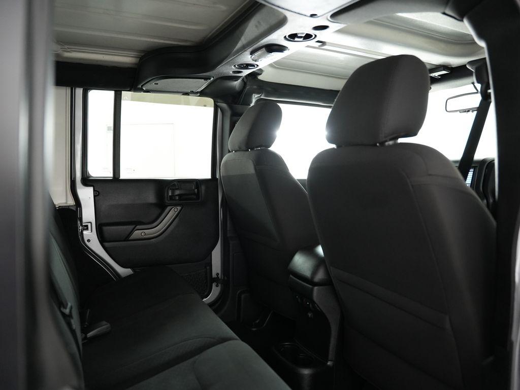 Jeep Wrangler Unlimited 4WD 4dr Sport 2016