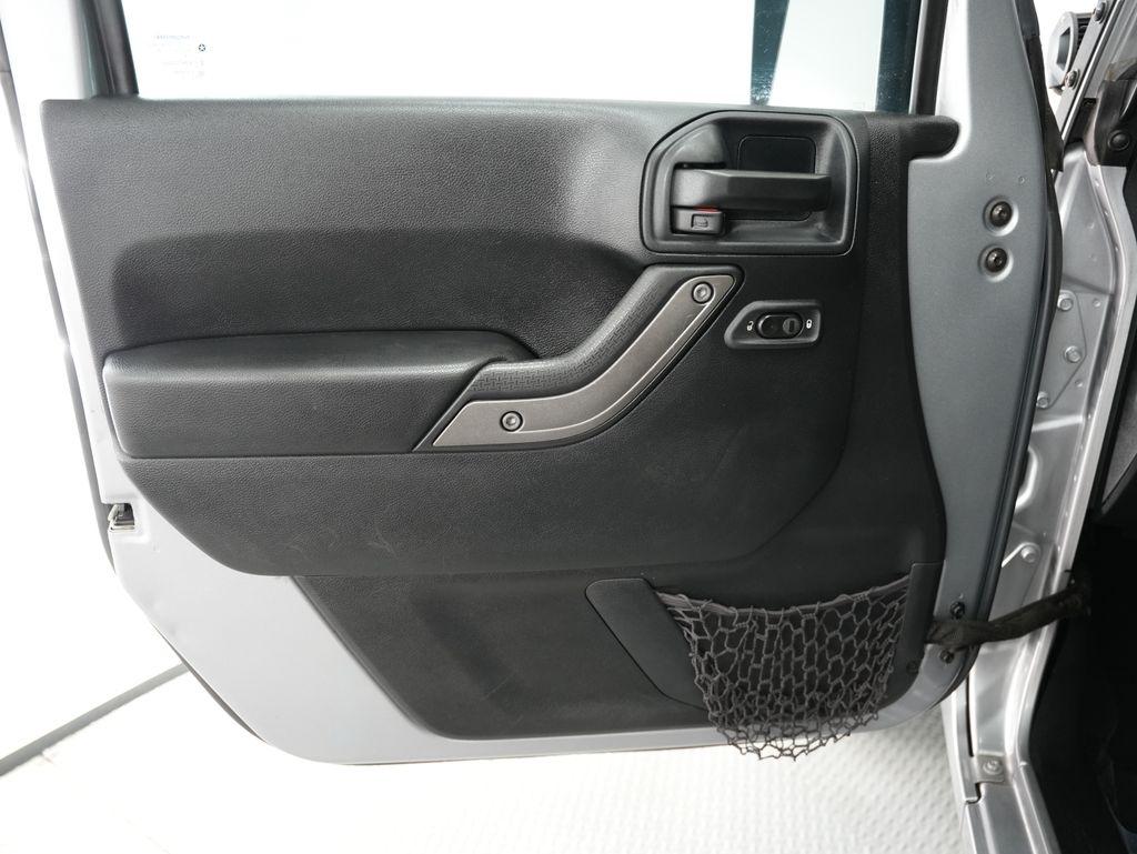 Jeep Wrangler Unlimited 4WD 4dr Sport 2016