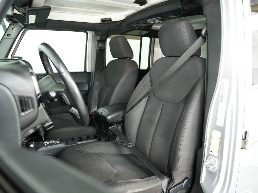 Jeep Wrangler Unlimited 4WD 4dr Sport 2016