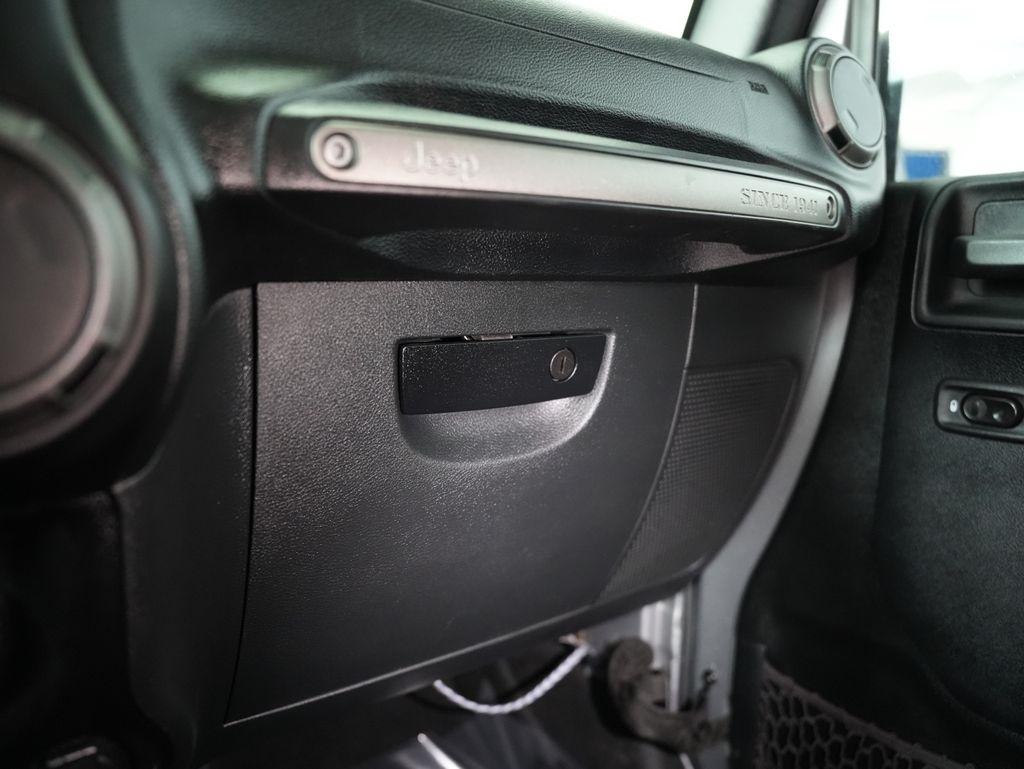 Jeep Wrangler Unlimited 4WD 4dr Sport 2016