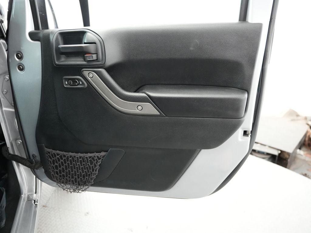 Jeep Wrangler Unlimited 4WD 4dr Sport 2016