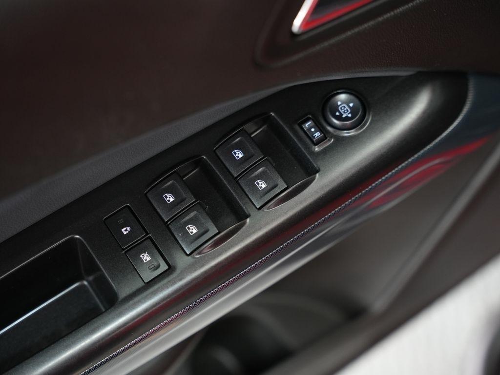 Chevrolet Colorado 4WD Crew Cab 140.5" Z71 2015