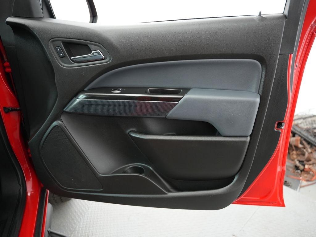 Chevrolet Colorado 4WD Crew Cab 140.5" Z71 2015