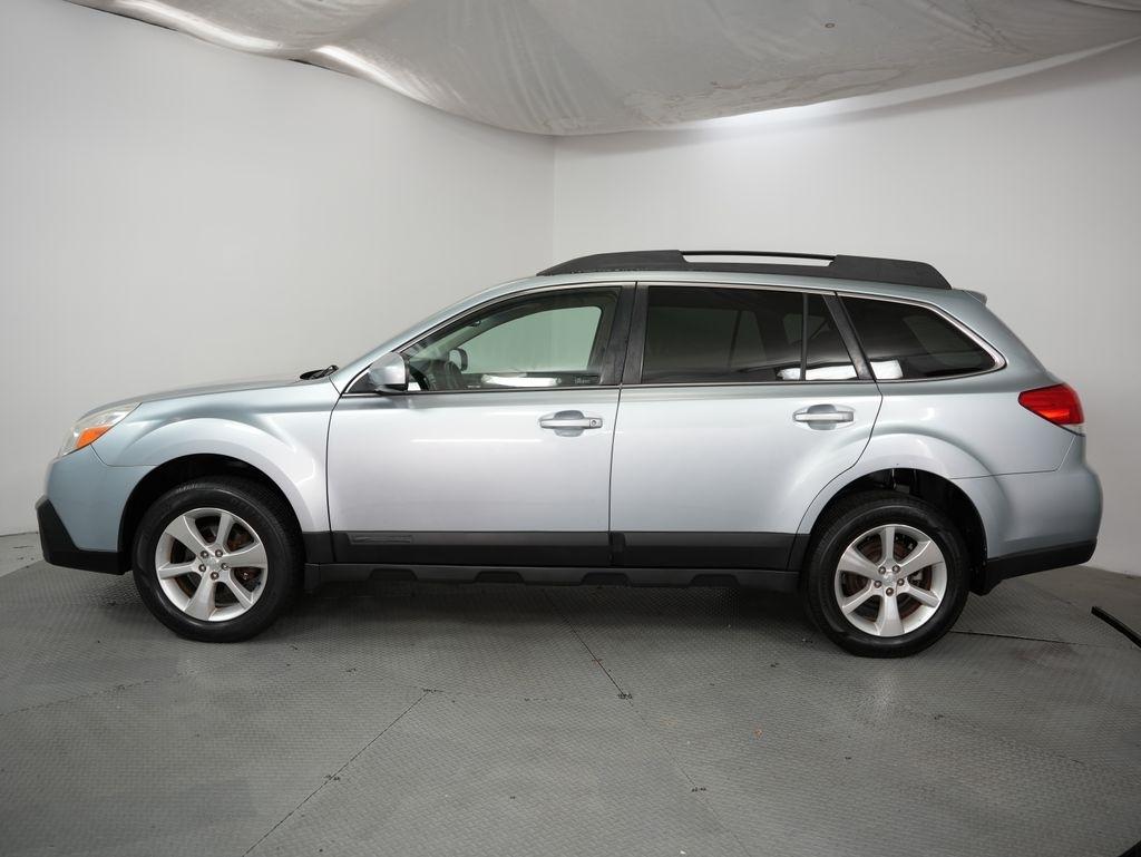 Subaru Outback 4dr Wgn H4 Auto 2.5i Limited 2013