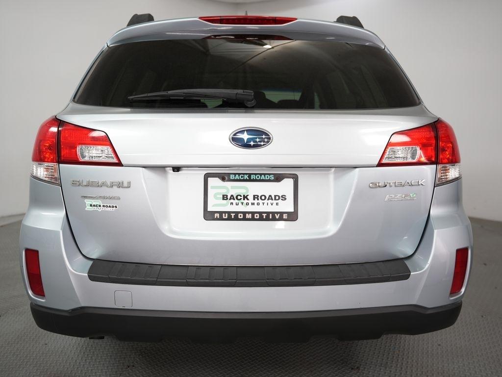 Subaru Outback 4dr Wgn H4 Auto 2.5i Limited 2013