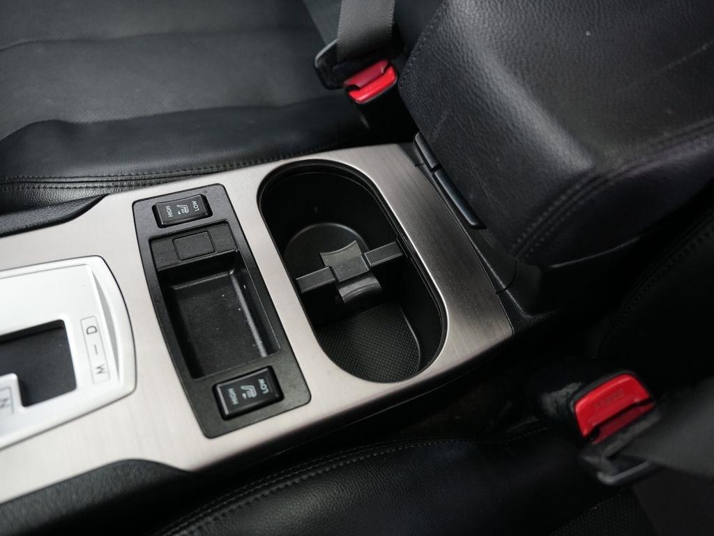 Subaru Outback 4dr Wgn H4 Auto 2.5i Limited 2013