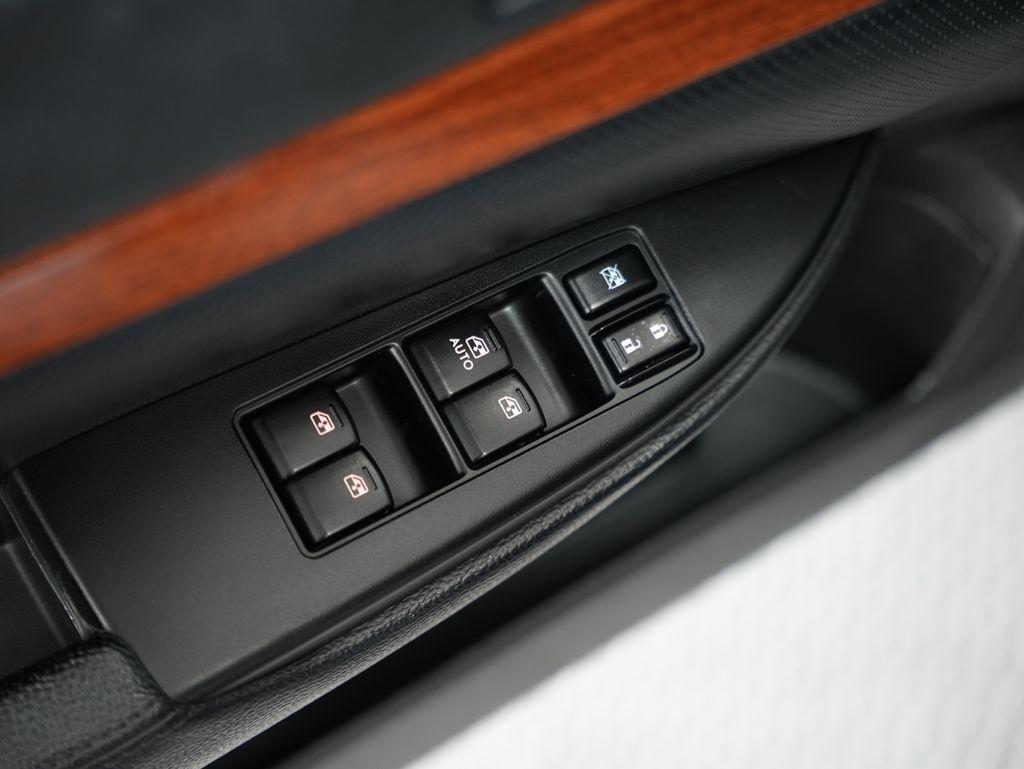 Subaru Outback 4dr Wgn H4 Auto 2.5i Limited 2013