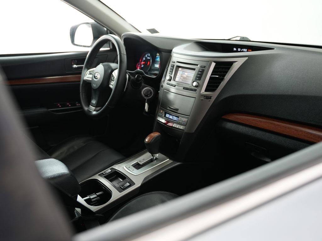 Subaru Outback 4dr Wgn H4 Auto 2.5i Limited 2013