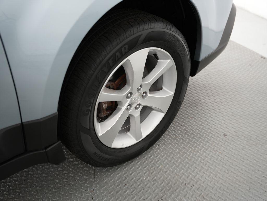 Subaru Outback 4dr Wgn H4 Auto 2.5i Limited 2013