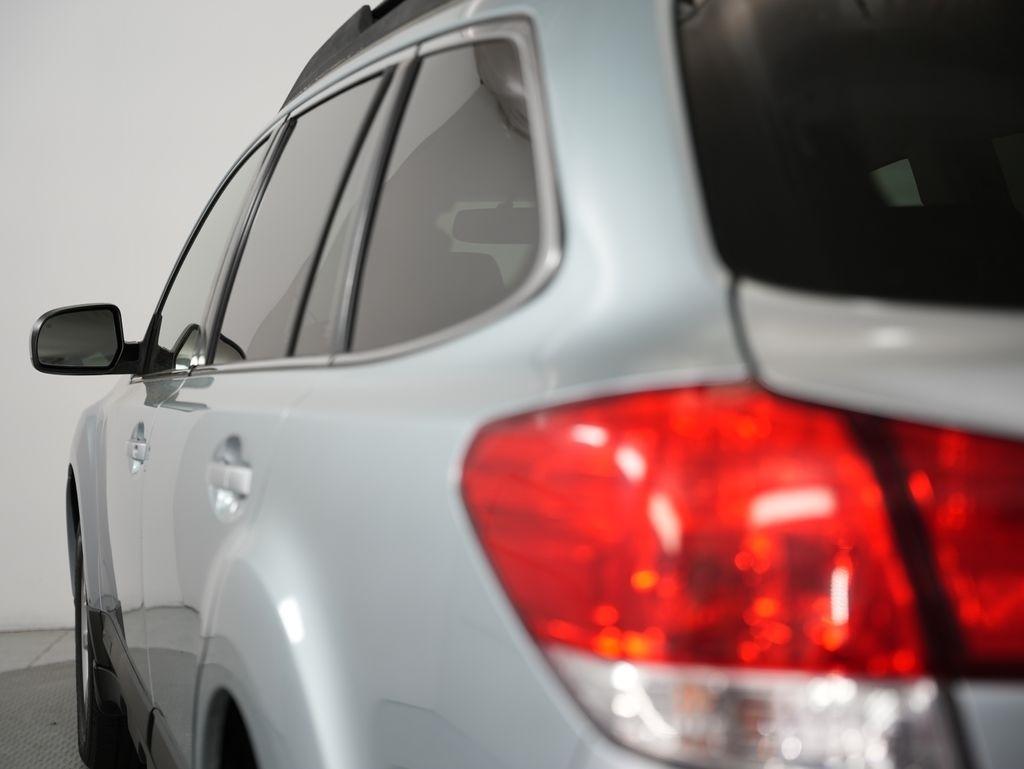 Subaru Outback 4dr Wgn H4 Auto 2.5i Limited 2013