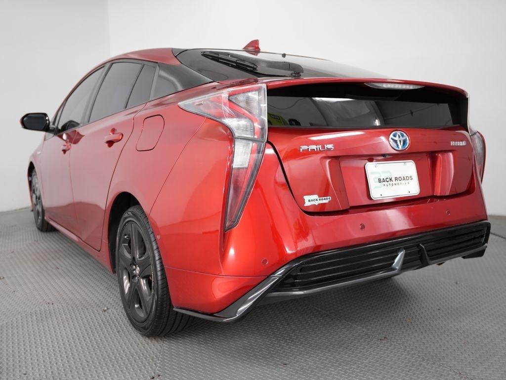 Toyota Prius Three Touring (Natl) 2017