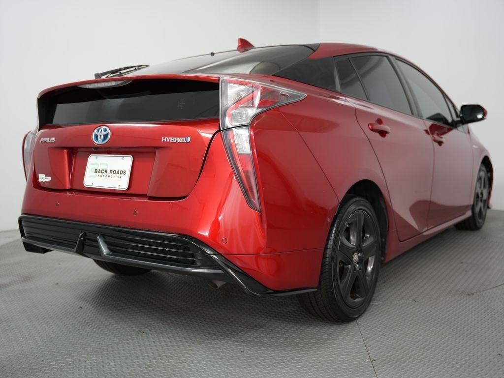 Toyota Prius Three Touring (Natl) 2017