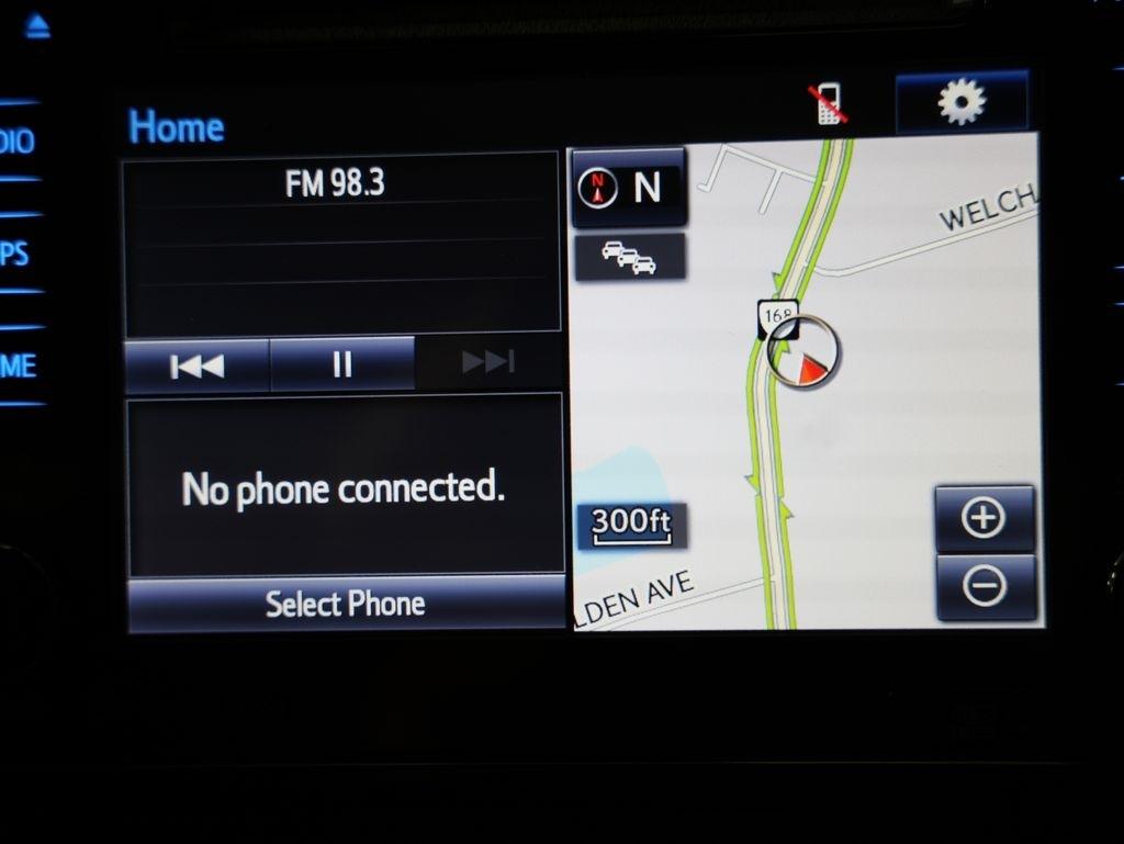 Toyota Prius Three Touring (Natl) 2017