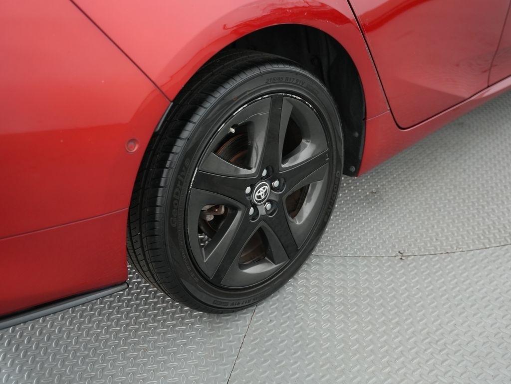 Toyota Prius Three Touring (Natl) 2017