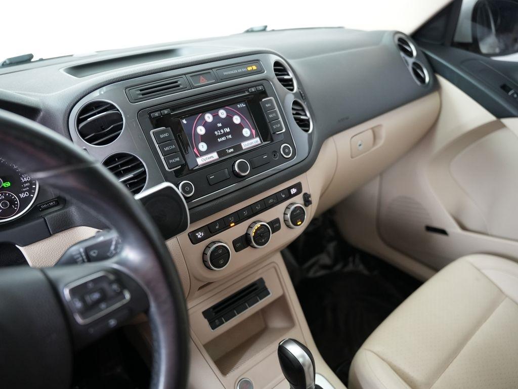 Volkswagen Tiguan 2WD 4dr Auto R-Line 2015