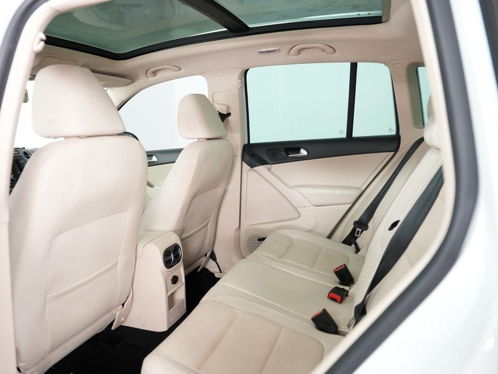 Volkswagen Tiguan 2WD 4dr Auto R-Line 2015