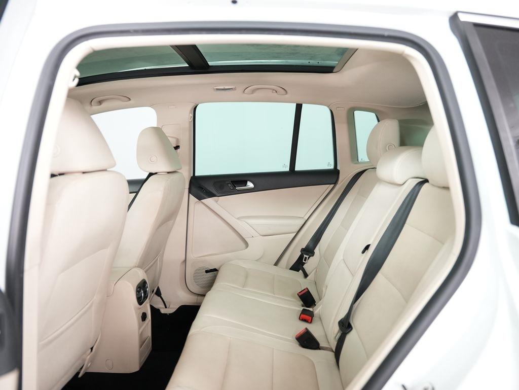 Volkswagen Tiguan 2WD 4dr Auto R-Line 2015