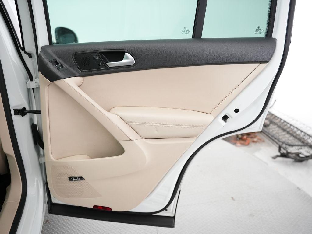 Volkswagen Tiguan 2WD 4dr Auto R-Line 2015