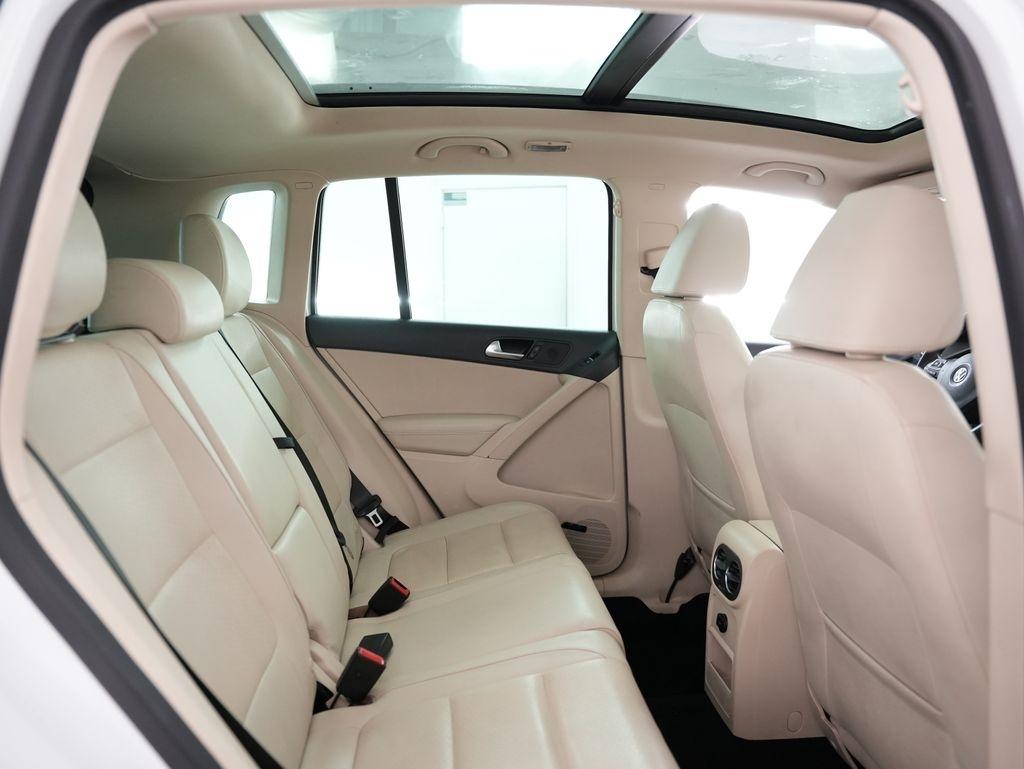 Volkswagen Tiguan 2WD 4dr Auto R-Line 2015