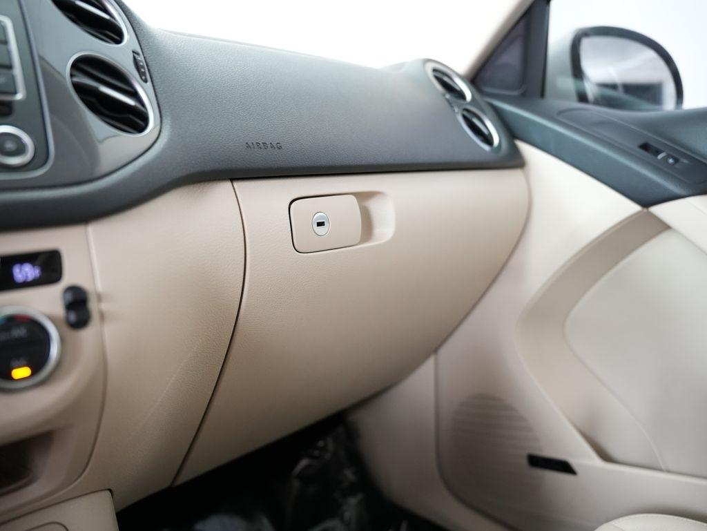 Volkswagen Tiguan 2WD 4dr Auto R-Line 2015