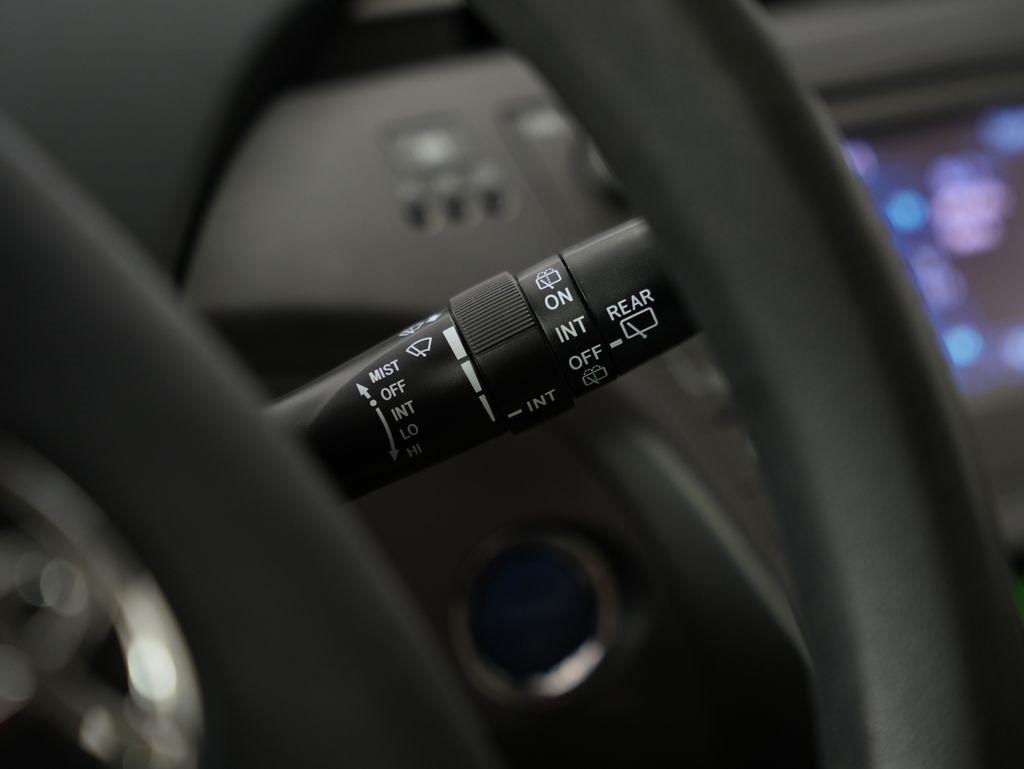 Toyota Prius 5dr HB Persona (Natl) 2013