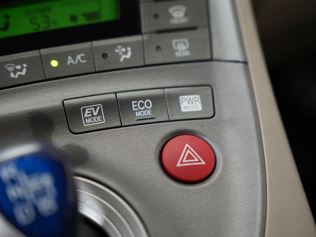 Toyota Prius 5dr HB Persona (Natl) 2013