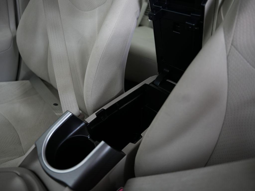 Toyota Prius 5dr HB Persona (Natl) 2013