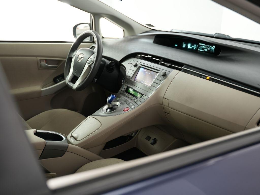 Toyota Prius 5dr HB Persona (Natl) 2013
