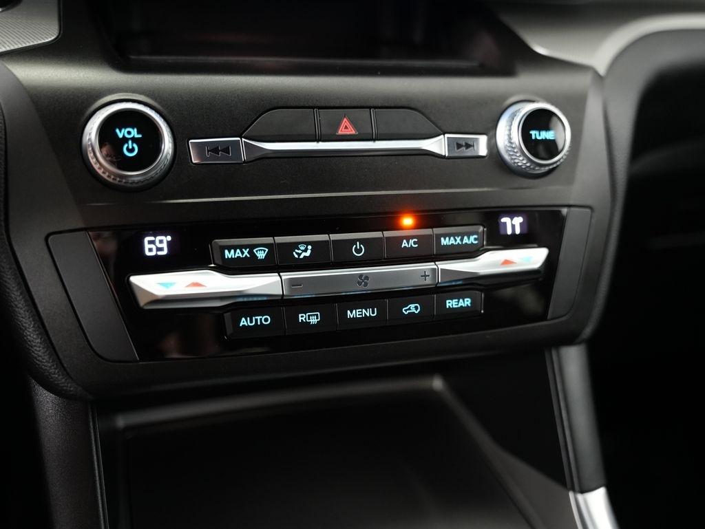 Ford Explorer XLT 4WD 2020