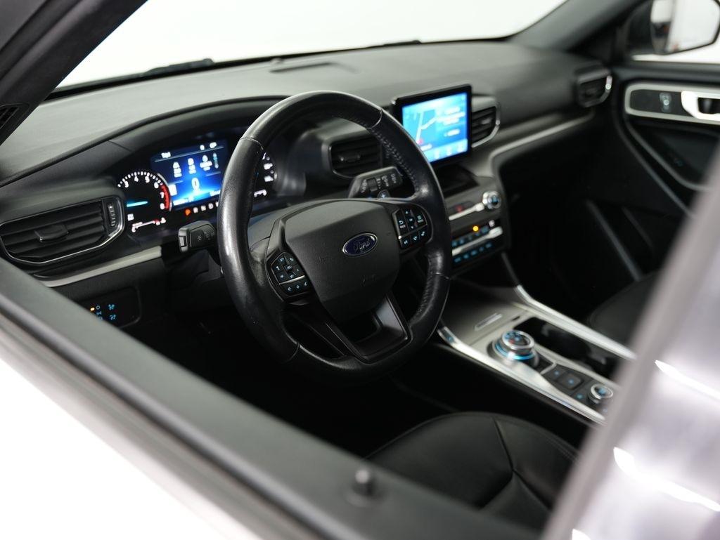 Ford Explorer XLT 4WD 2020