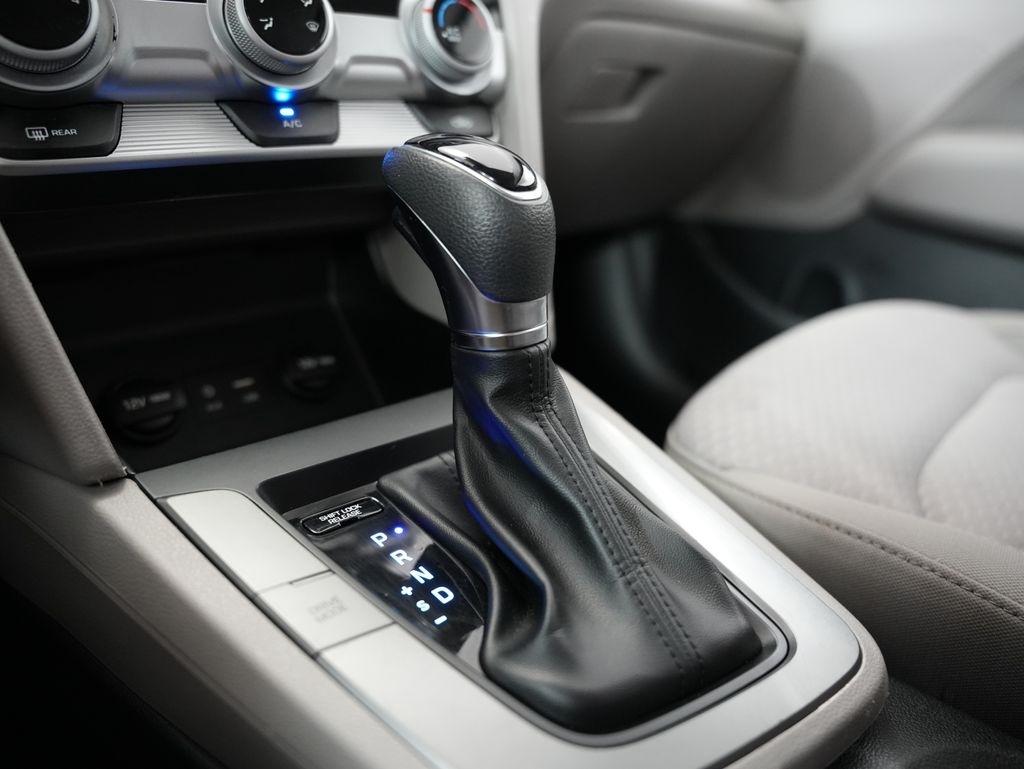 Hyundai Elantra SEL Auto 2019