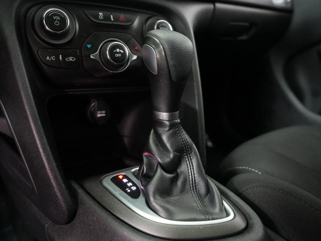 Dodge Dart 4dr Sdn SXT 2013