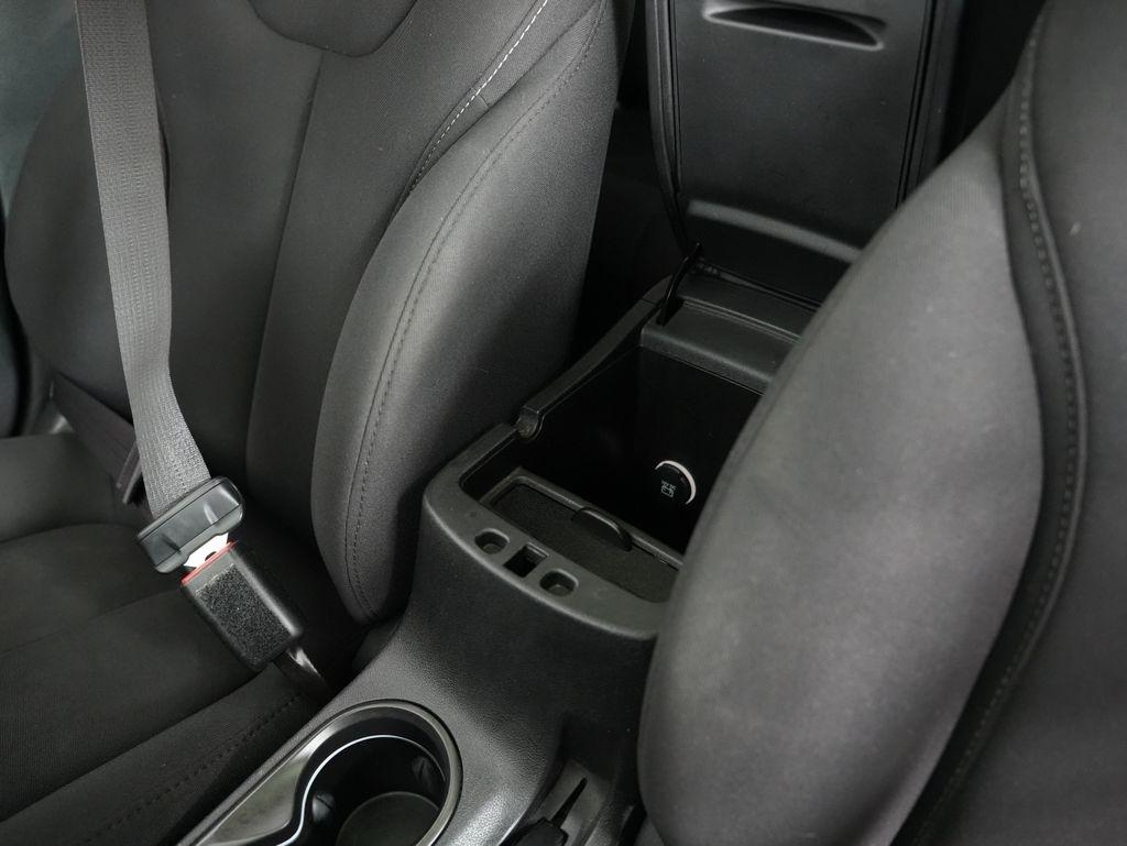 Dodge Dart 4dr Sdn SXT 2013