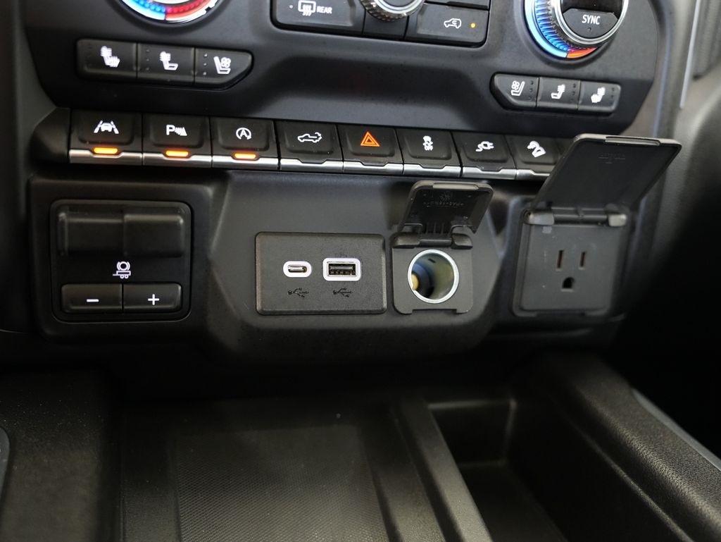 GMC Sierra 1500 4WD Crew Cab 147" Denali 2020