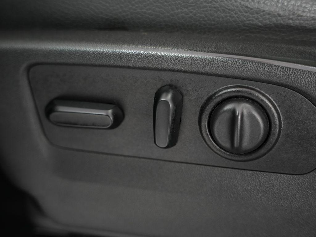 GMC Sierra 1500 4WD Crew Cab 147" Denali 2020