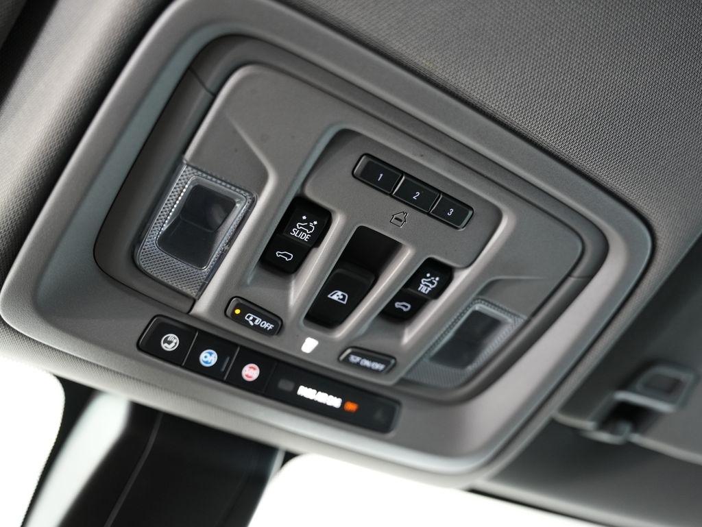 GMC Sierra 1500 4WD Crew Cab 147" Denali 2020