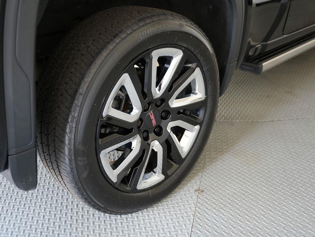 GMC Sierra 1500 4WD Crew Cab 147" Denali 2020