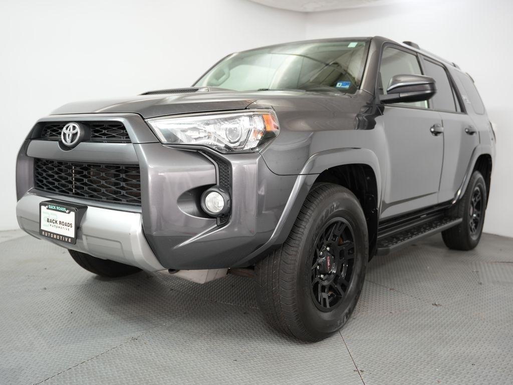 Toyota 4Runner TRD Off Road Premium 4WD (Natl) 2017