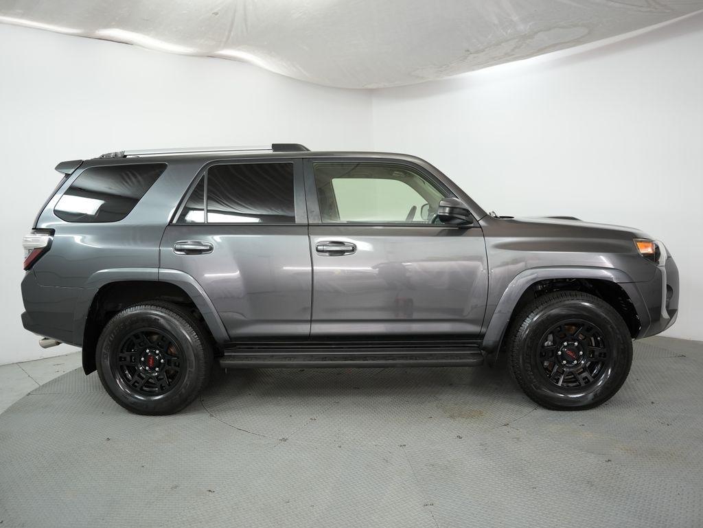 Toyota 4Runner TRD Off Road Premium 4WD (Natl) 2017