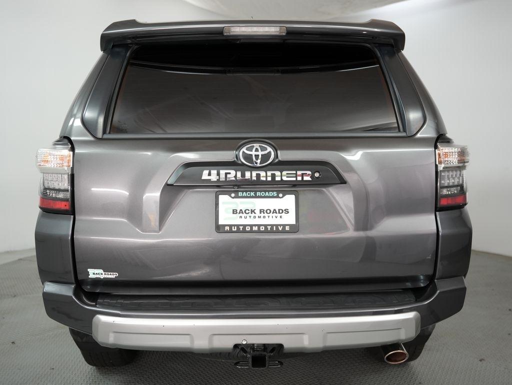 Toyota 4Runner TRD Off Road Premium 4WD (Natl) 2017