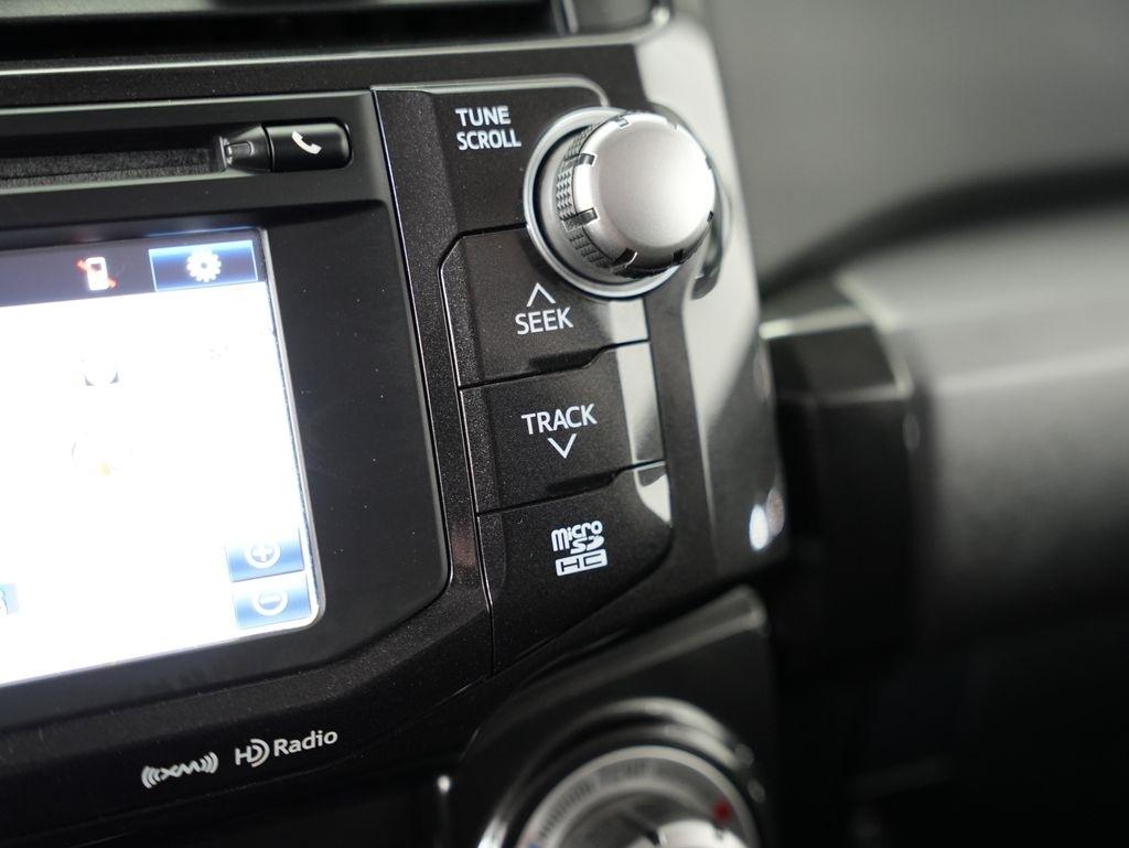 Toyota 4Runner TRD Off Road Premium 4WD (Natl) 2017