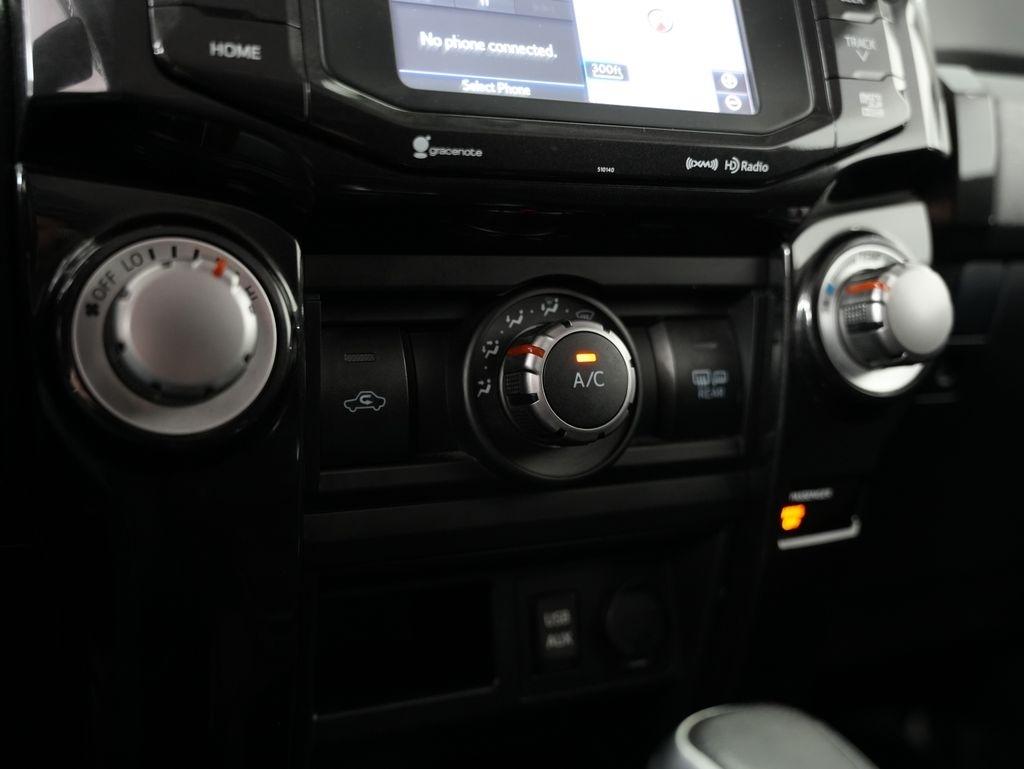 Toyota 4Runner TRD Off Road Premium 4WD (Natl) 2017