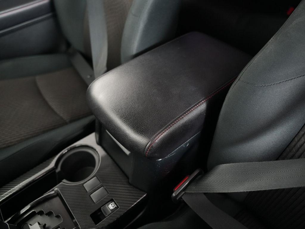 Toyota 4Runner TRD Off Road Premium 4WD (Natl) 2017