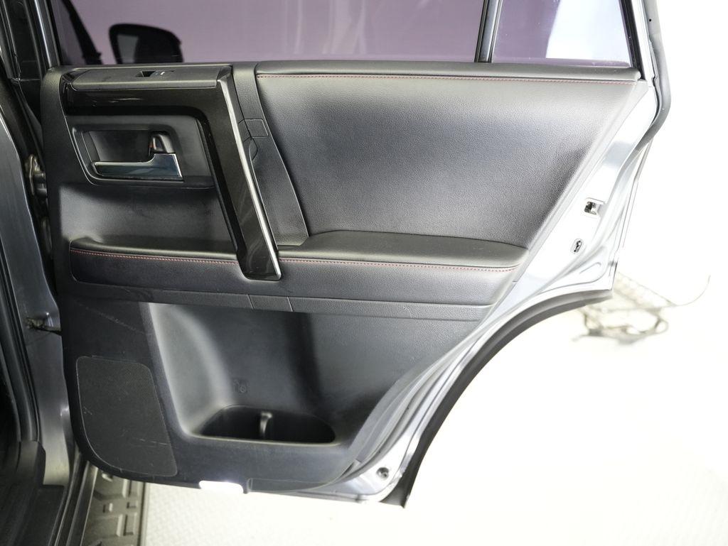 Toyota 4Runner TRD Off Road Premium 4WD (Natl) 2017