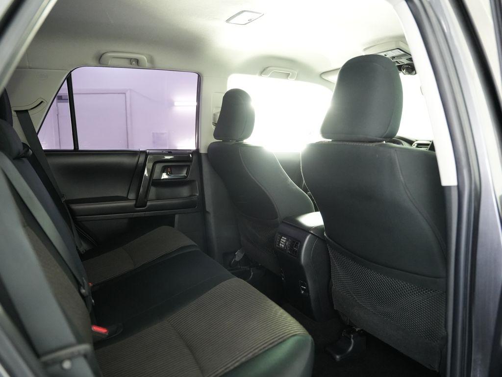 Toyota 4Runner TRD Off Road Premium 4WD (Natl) 2017